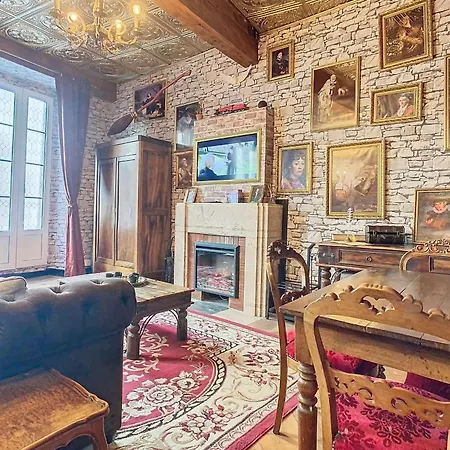 #ic Le Gryffondor Apartment *